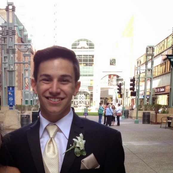 Meet your Posher, Nick - Picture 2 of 2